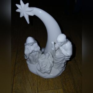 White Porcelain Holy Family Figurine Nativity Arch Star of Bethlehem